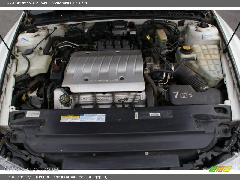Arctic White / Neutral 1999 Oldsmobile Aurora