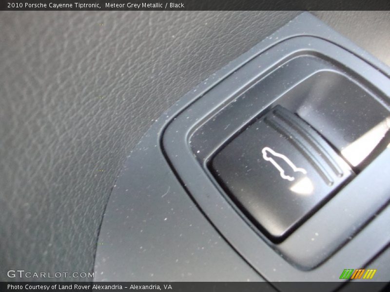 Meteor Grey Metallic / Black 2010 Porsche Cayenne Tiptronic