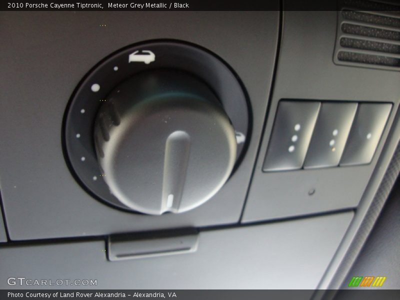 Meteor Grey Metallic / Black 2010 Porsche Cayenne Tiptronic