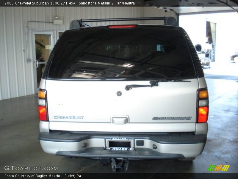 Sandstone Metallic / Tan/Neutral 2005 Chevrolet Suburban 1500 Z71 4x4