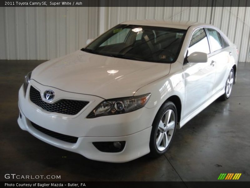 Super White / Ash 2011 Toyota Camry SE