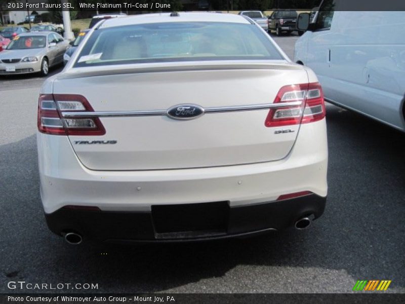 White Platinum Tri-Coat / Dune 2013 Ford Taurus SEL