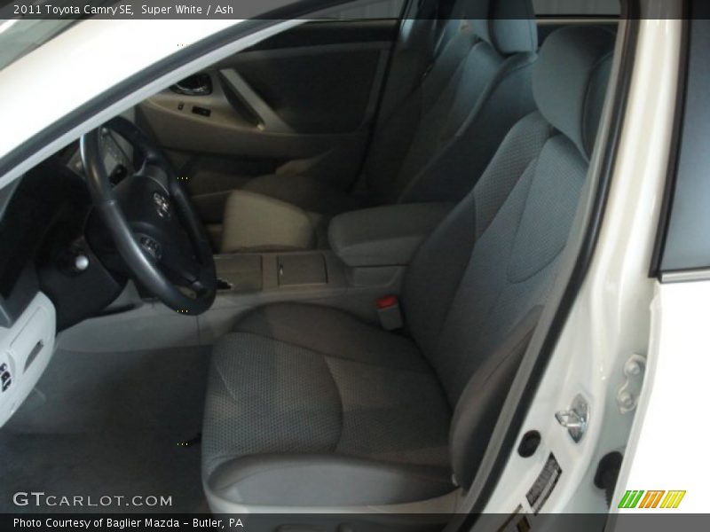 Super White / Ash 2011 Toyota Camry SE