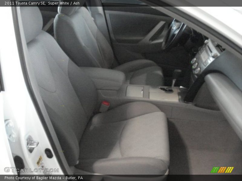 Super White / Ash 2011 Toyota Camry SE