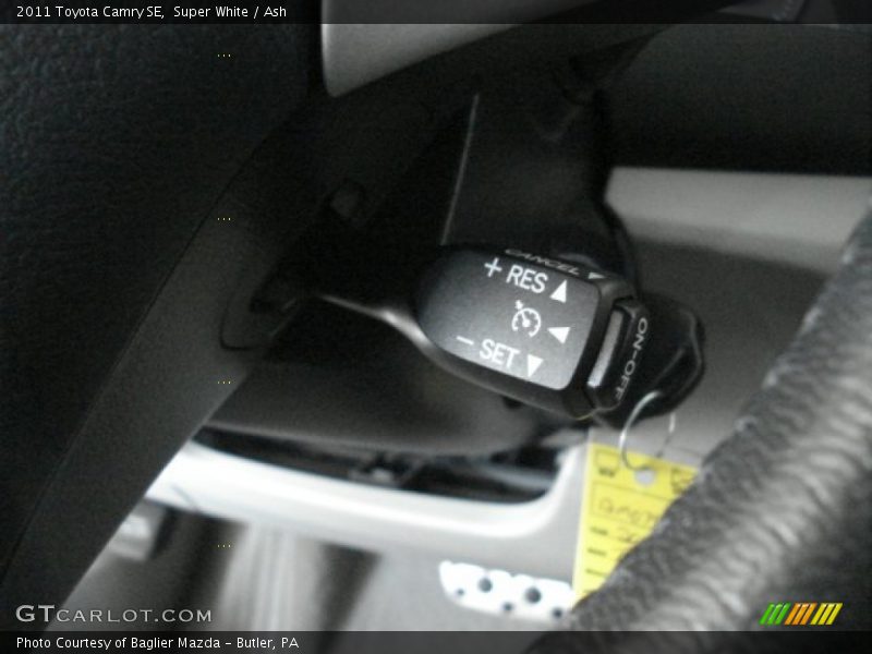 Super White / Ash 2011 Toyota Camry SE