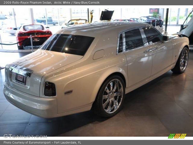 Arctic White / Navy Blue/Cornsilk 2009 Rolls-Royce Phantom Sedan