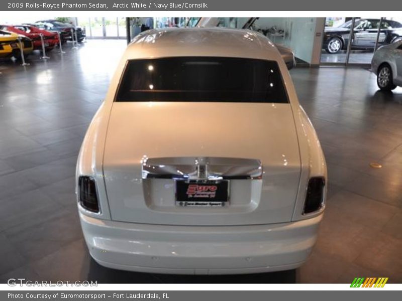Arctic White / Navy Blue/Cornsilk 2009 Rolls-Royce Phantom Sedan