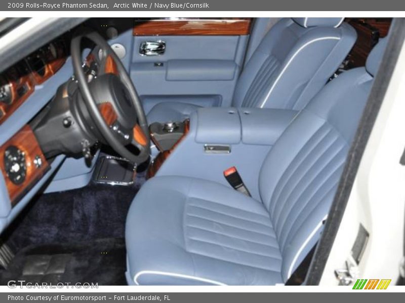 Arctic White / Navy Blue/Cornsilk 2009 Rolls-Royce Phantom Sedan