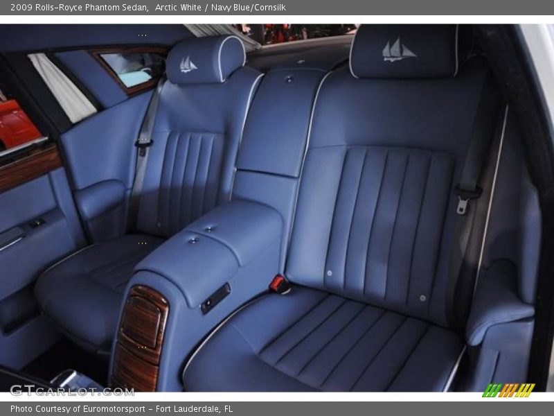 Arctic White / Navy Blue/Cornsilk 2009 Rolls-Royce Phantom Sedan
