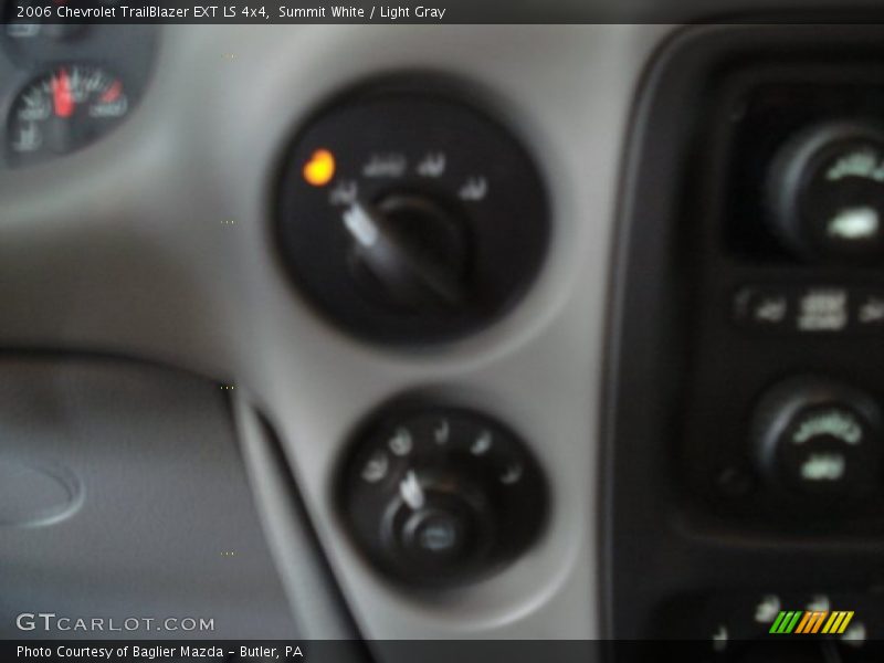 Summit White / Light Gray 2006 Chevrolet TrailBlazer EXT LS 4x4