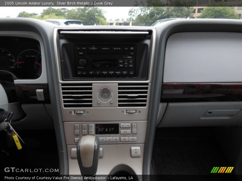 Silver Birch Metallic / Dove Grey 2005 Lincoln Aviator Luxury