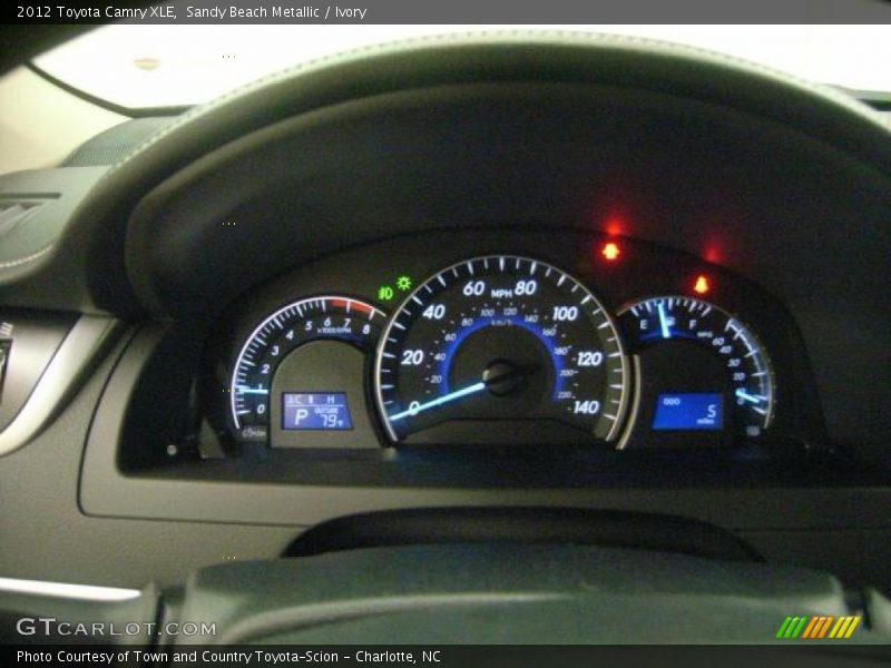 Sandy Beach Metallic / Ivory 2012 Toyota Camry XLE