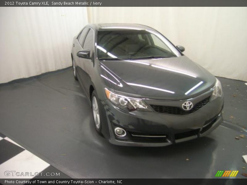 Sandy Beach Metallic / Ivory 2012 Toyota Camry XLE