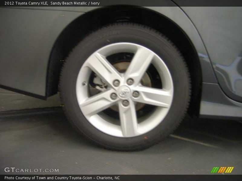 Sandy Beach Metallic / Ivory 2012 Toyota Camry XLE