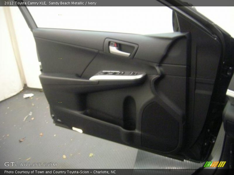 Sandy Beach Metallic / Ivory 2012 Toyota Camry XLE