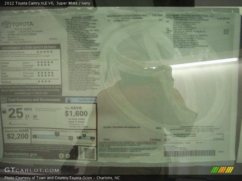 Super White / Ivory 2012 Toyota Camry XLE V6