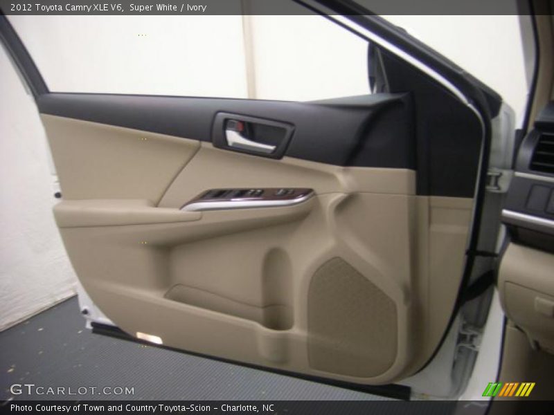 Super White / Ivory 2012 Toyota Camry XLE V6