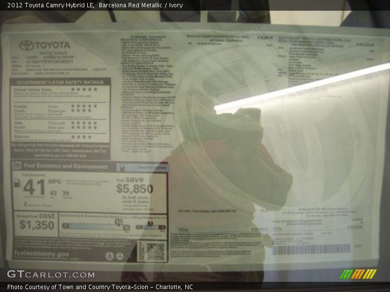 Barcelona Red Metallic / Ivory 2012 Toyota Camry Hybrid LE