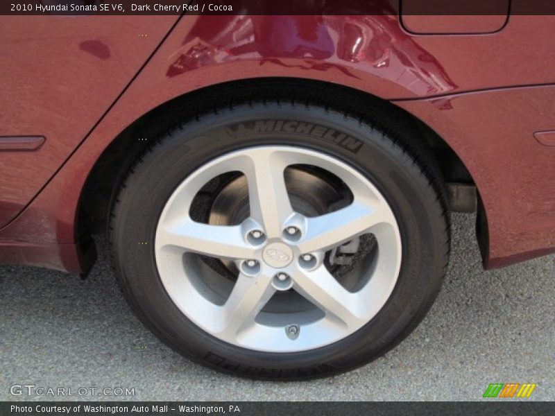 Dark Cherry Red / Cocoa 2010 Hyundai Sonata SE V6