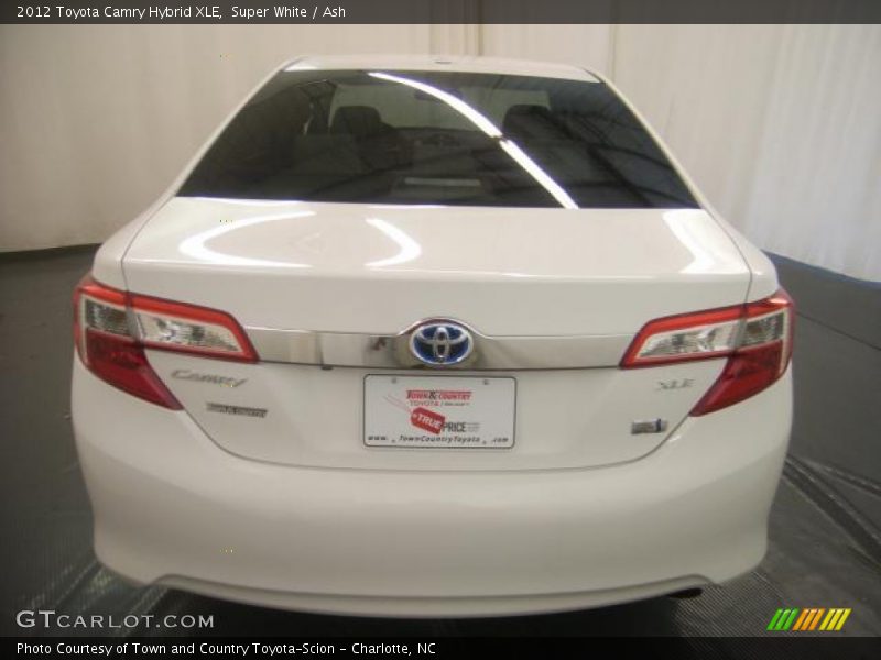Super White / Ash 2012 Toyota Camry Hybrid XLE
