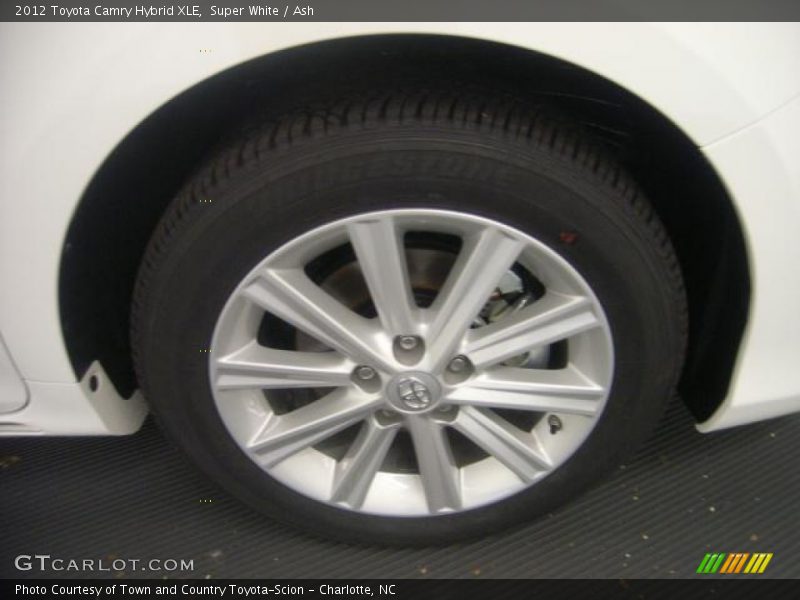 Super White / Ash 2012 Toyota Camry Hybrid XLE