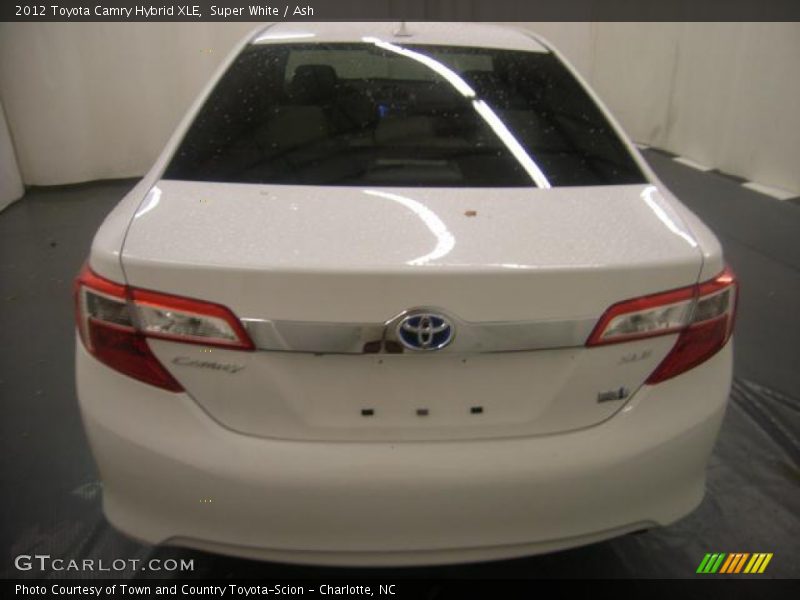 Super White / Ash 2012 Toyota Camry Hybrid XLE