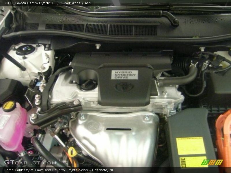 Super White / Ash 2012 Toyota Camry Hybrid XLE