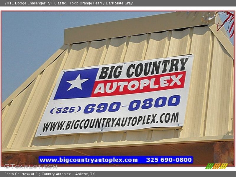 Toxic Orange Pearl / Dark Slate Gray 2011 Dodge Challenger R/T Classic