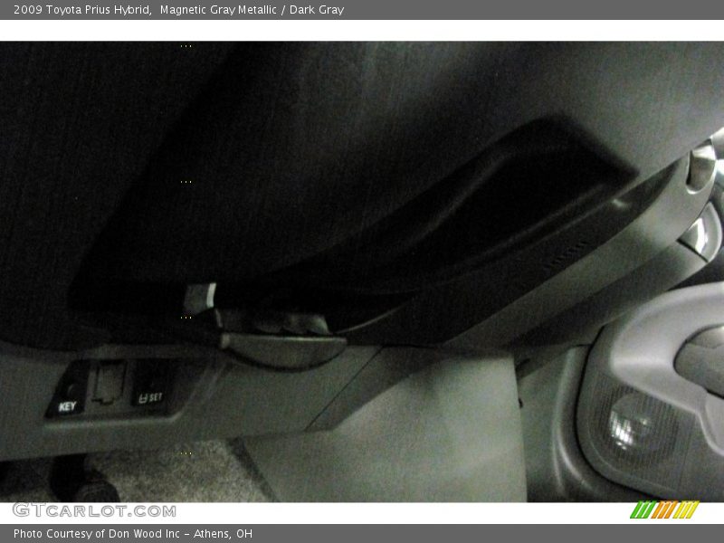 Magnetic Gray Metallic / Dark Gray 2009 Toyota Prius Hybrid