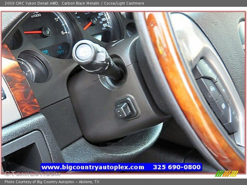 Carbon Black Metallic / Cocoa/Light Cashmere 2009 GMC Yukon Denali AWD