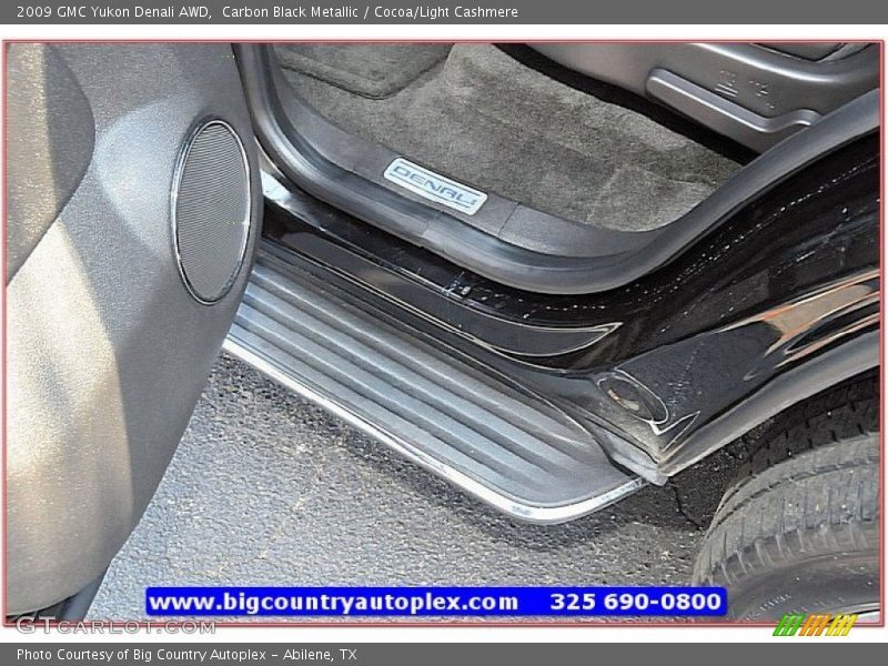 Carbon Black Metallic / Cocoa/Light Cashmere 2009 GMC Yukon Denali AWD