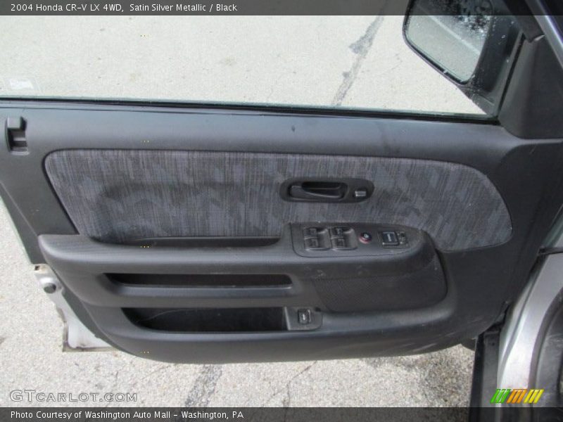 Satin Silver Metallic / Black 2004 Honda CR-V LX 4WD