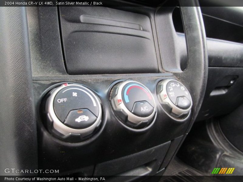 Satin Silver Metallic / Black 2004 Honda CR-V LX 4WD