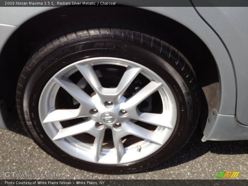 Radiant Silver Metallic / Charcoal 2009 Nissan Maxima 3.5 S