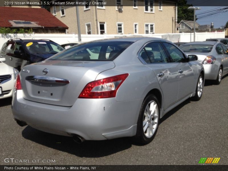 Radiant Silver Metallic / Charcoal 2009 Nissan Maxima 3.5 S
