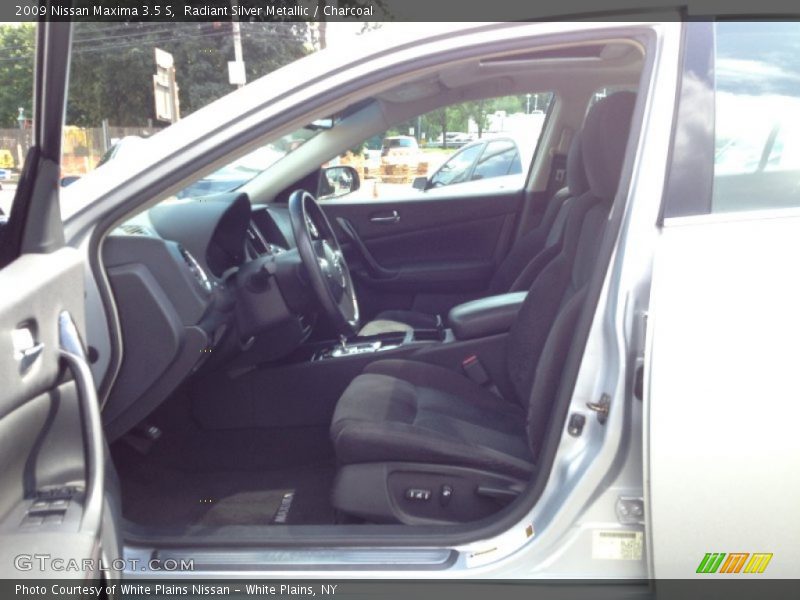 Radiant Silver Metallic / Charcoal 2009 Nissan Maxima 3.5 S