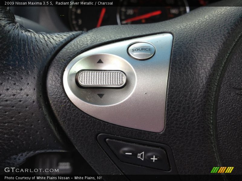 Radiant Silver Metallic / Charcoal 2009 Nissan Maxima 3.5 S