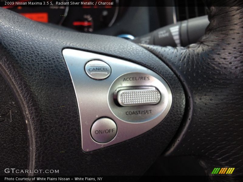 Radiant Silver Metallic / Charcoal 2009 Nissan Maxima 3.5 S