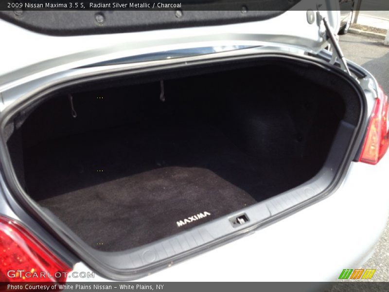 Radiant Silver Metallic / Charcoal 2009 Nissan Maxima 3.5 S