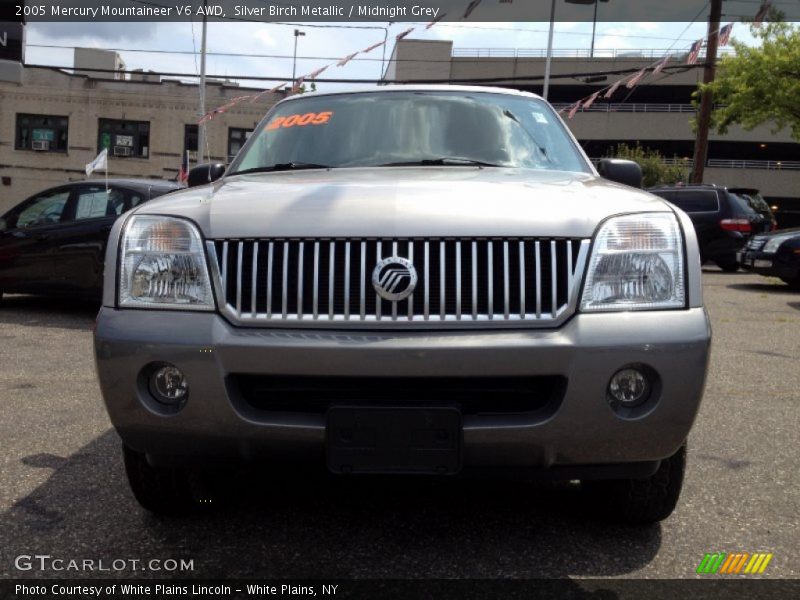 Silver Birch Metallic / Midnight Grey 2005 Mercury Mountaineer V6 AWD