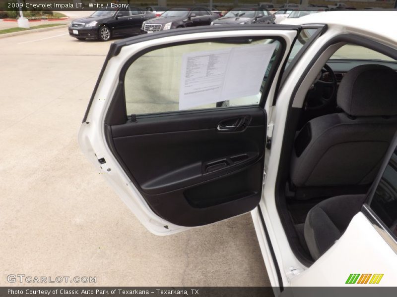White / Ebony 2009 Chevrolet Impala LT