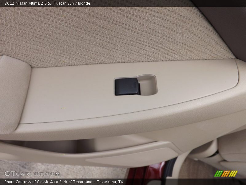 Tuscan Sun / Blonde 2012 Nissan Altima 2.5 S