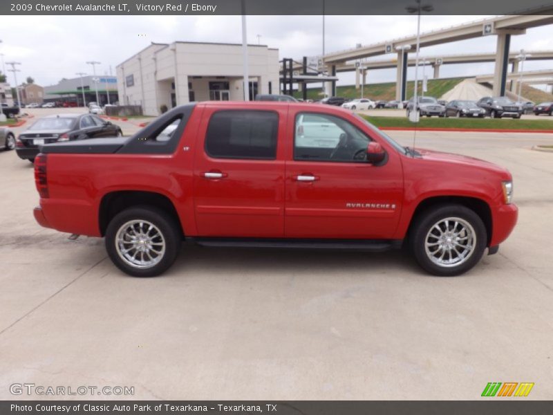 Victory Red / Ebony 2009 Chevrolet Avalanche LT