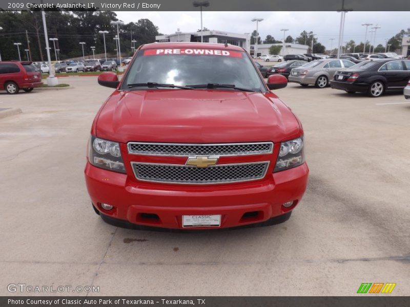 Victory Red / Ebony 2009 Chevrolet Avalanche LT