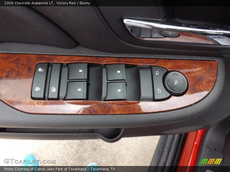 Victory Red / Ebony 2009 Chevrolet Avalanche LT
