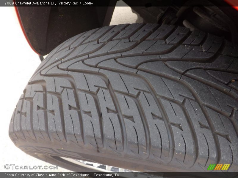 Victory Red / Ebony 2009 Chevrolet Avalanche LT