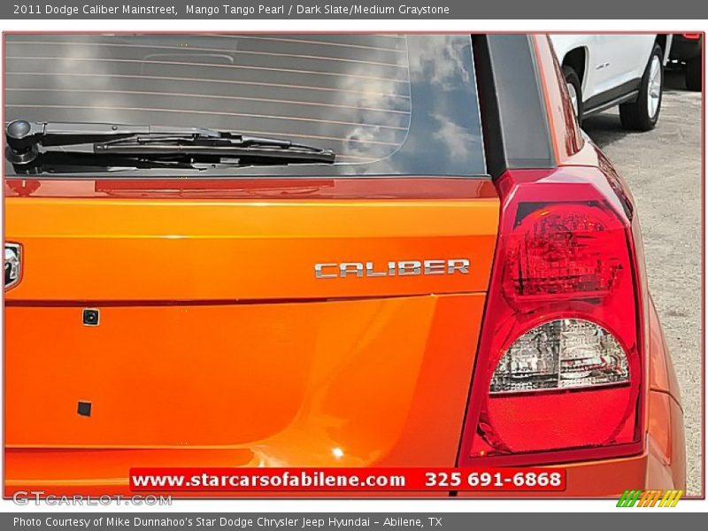 Mango Tango Pearl / Dark Slate/Medium Graystone 2011 Dodge Caliber Mainstreet