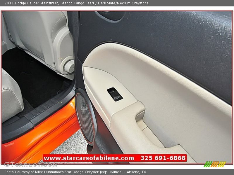 Mango Tango Pearl / Dark Slate/Medium Graystone 2011 Dodge Caliber Mainstreet