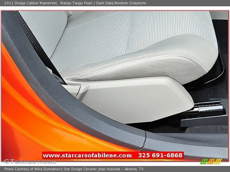 Mango Tango Pearl / Dark Slate/Medium Graystone 2011 Dodge Caliber Mainstreet