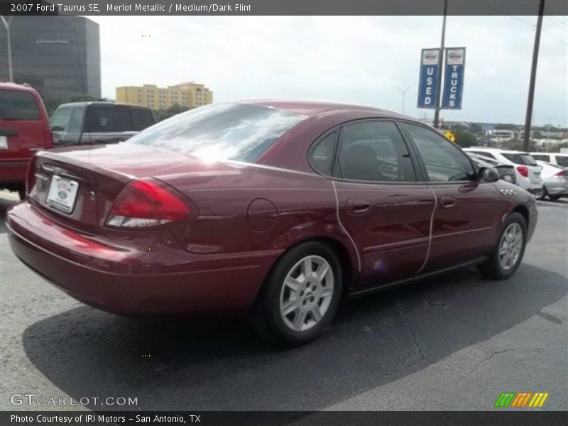 Merlot Metallic / Medium/Dark Flint 2007 Ford Taurus SE